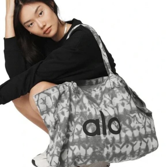 ALO YOGA BAG NEW WITH TAG - Picture 1 of 2